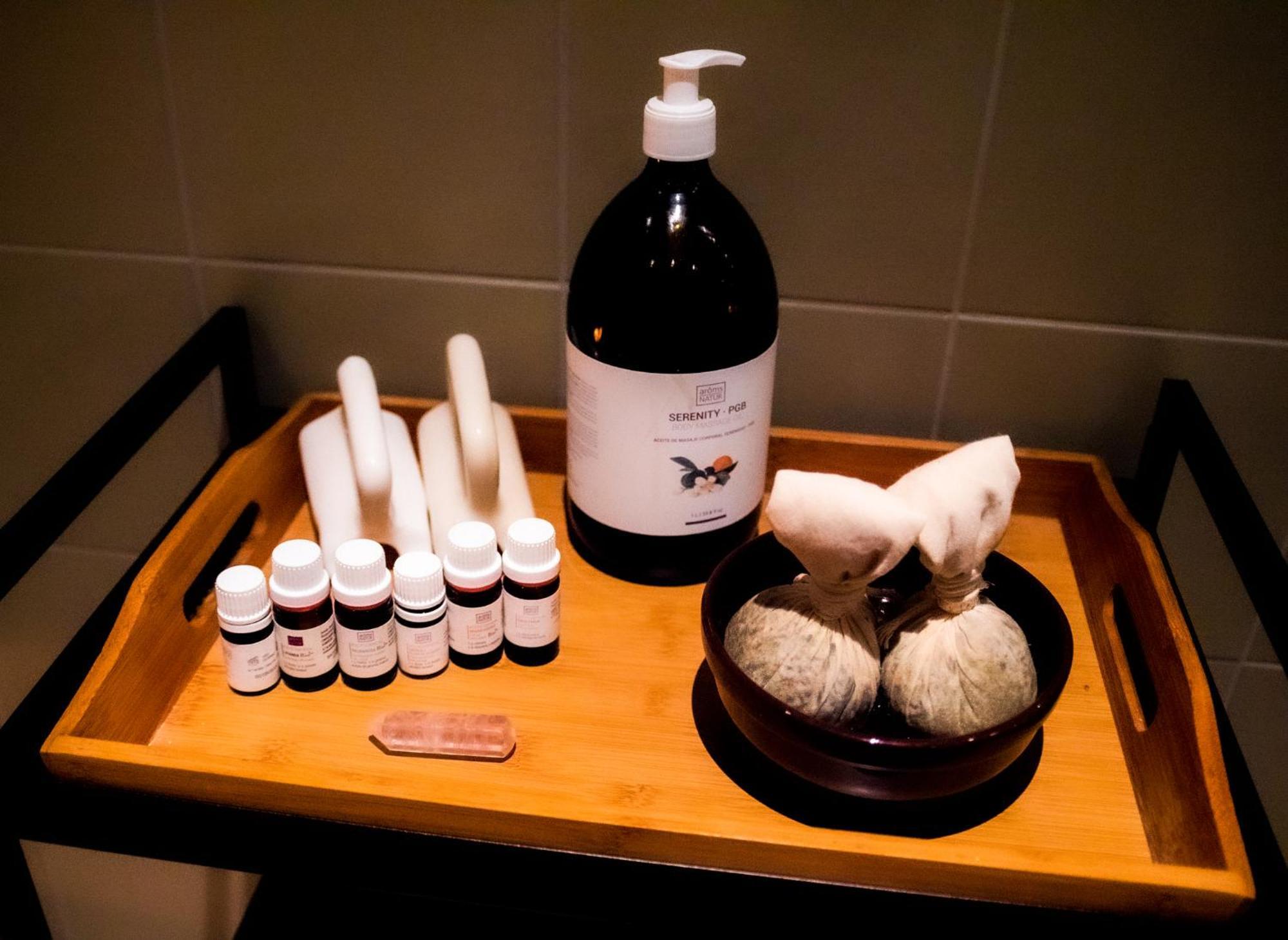 Hotel Princesa Parc Excellence Arinsal Exteriér fotografie A selection of spa products