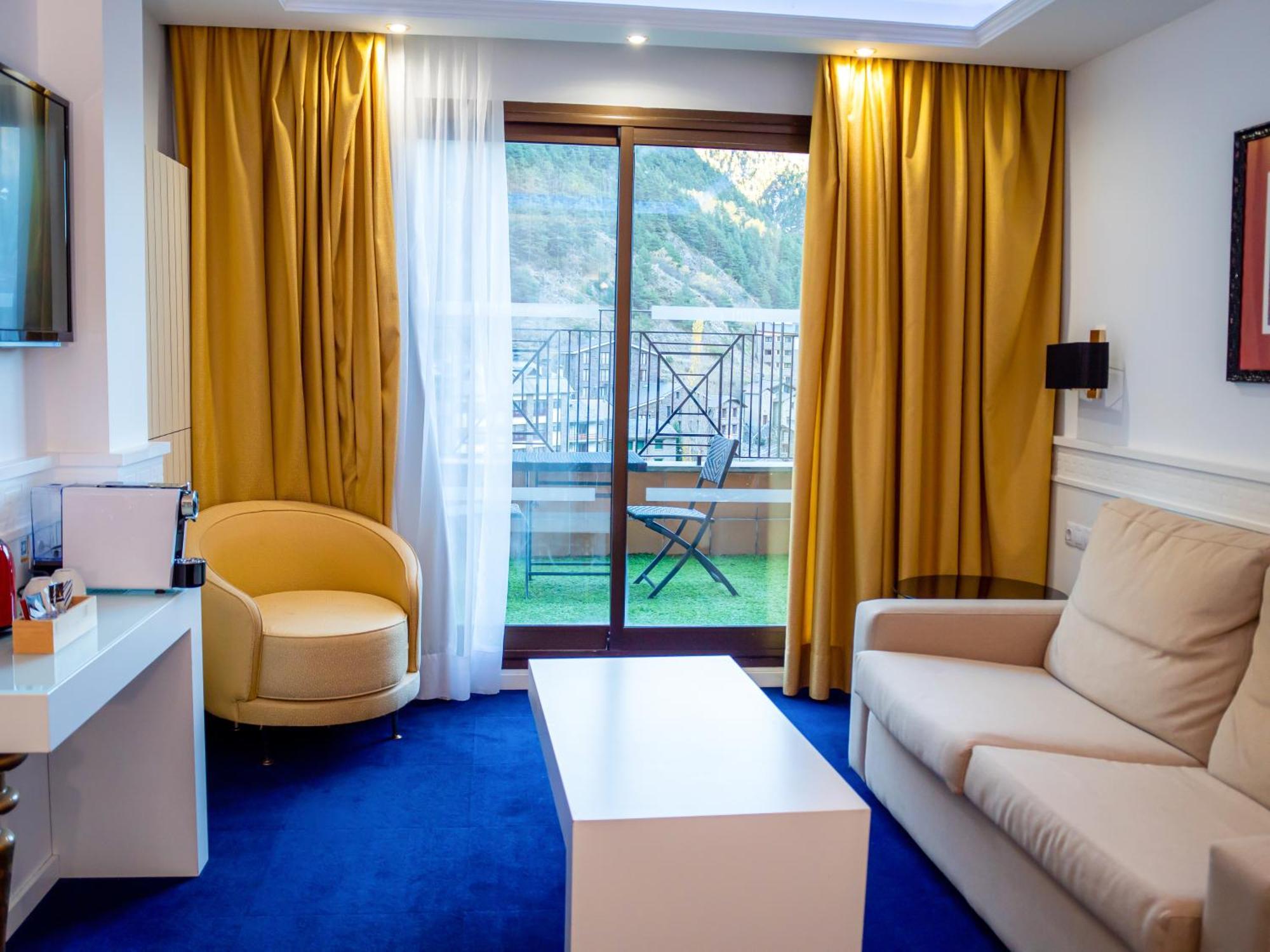Hotel Princesa Parc Excellence Arinsal Exteriér fotografie A suite at the hotel