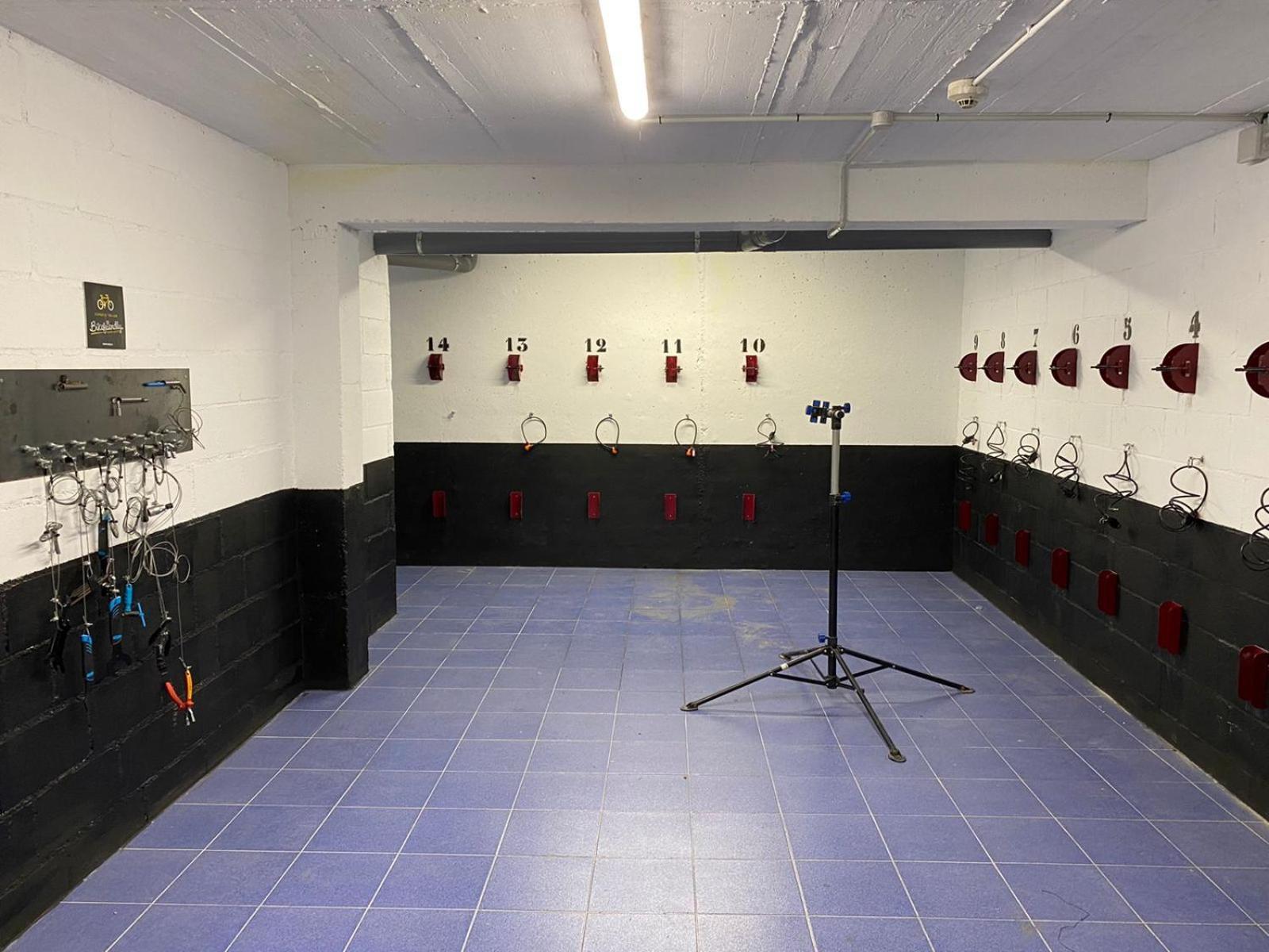 Hotel Princesa Parc Excellence Arinsal Exteriér fotografie The shooting range at the National Shooting Centre